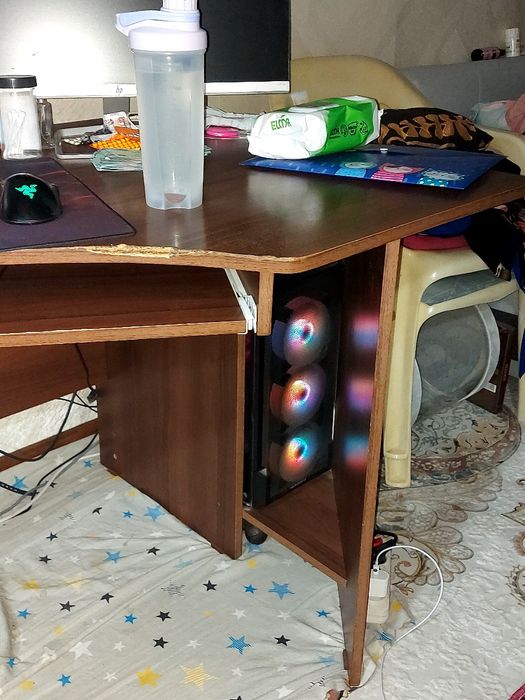 Komputer stoli sotiladi