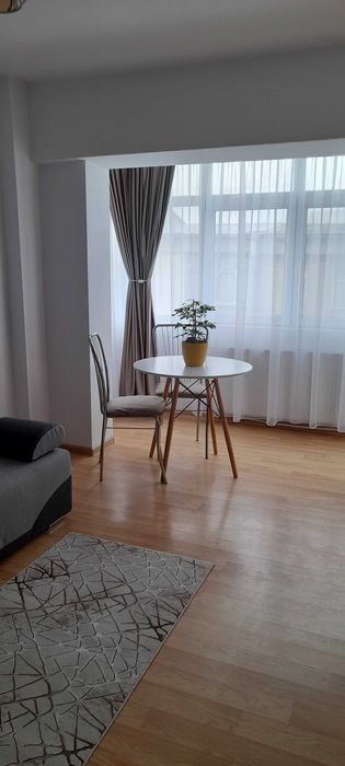 Inchiriez garsonieră modernă și luminoasă ultracentral Rosiori de Vede