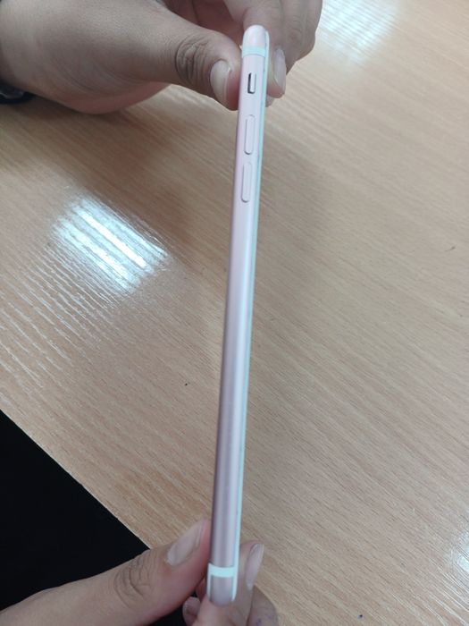 Обменяю iphone 7+ 128гб