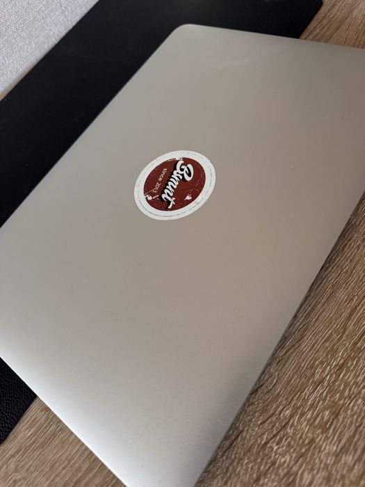 MacBook Air (13-inch, Early 2015)