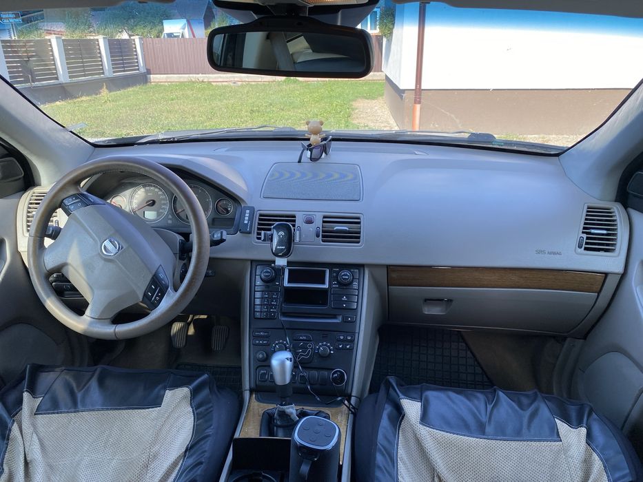 Volvo xc 90 2004