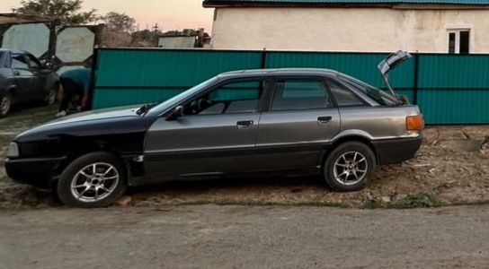 Ауди 80. Б3. Сатылады 1.8л