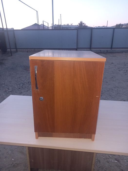 Тумбочки и  раковины