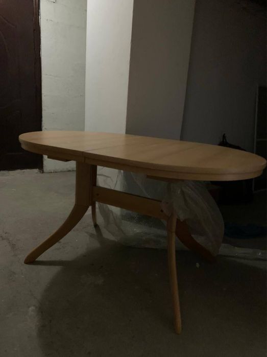 Продам стол и стулья (Польша)