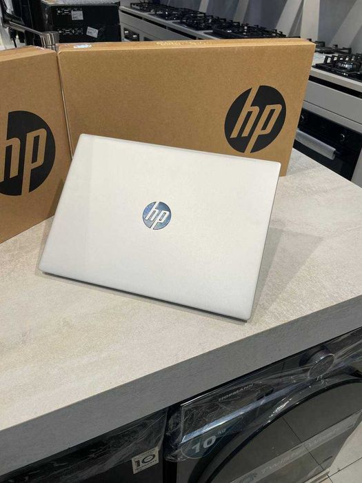 HP Omnibook5 16 AMD ryzen 5 8540U/DDR5 8GB/NVME 512GB/Display 16' FHD+