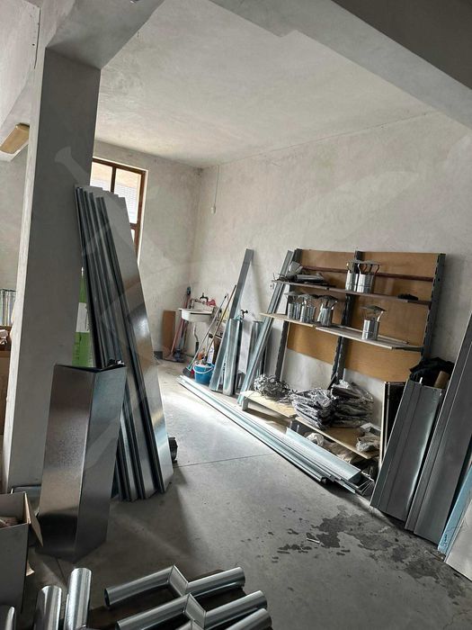 Продава се Промишлена сграда в Асеновград - 1885 кв.м за 229 €/кв.м - Снимка #1