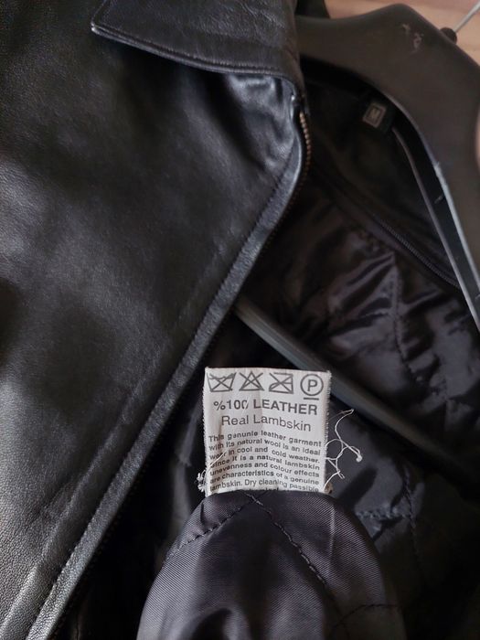 Дамско кожено яке от естествена агнешка кожа.