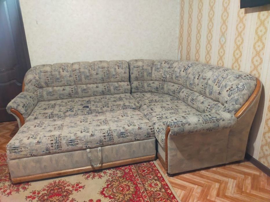 Продам диван уголок