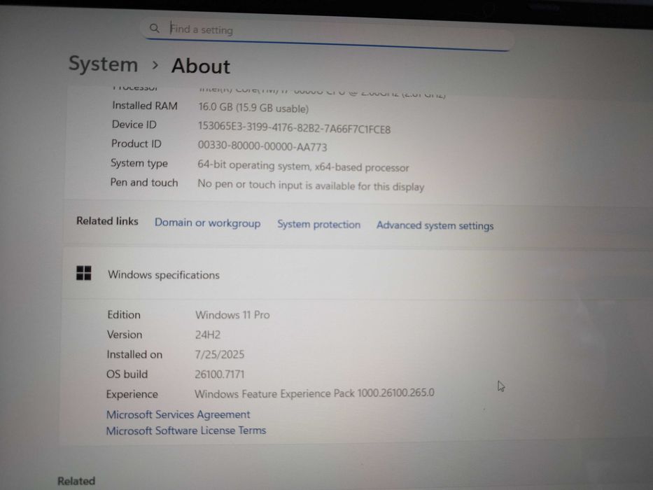 Чисто нов Лаптоп Intel Core i7-6600U 16GB RAM 1TB 2,8Ghz Windows 11
