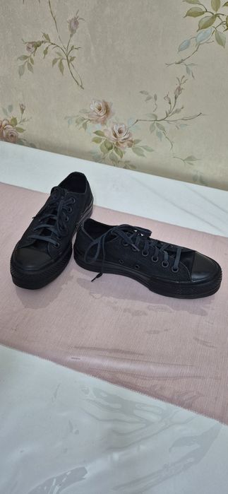 Teniși Converse negri marimea 36,5