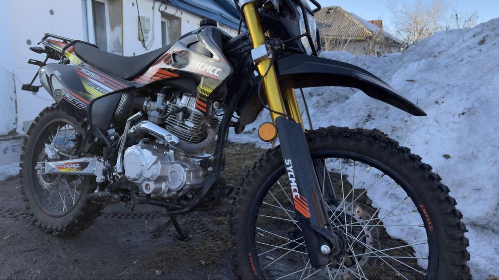 Мотоцикл эндуро ..