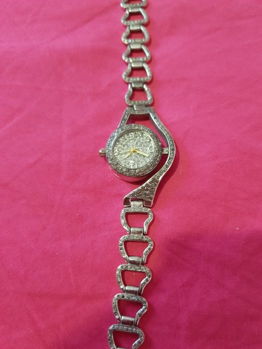 Часы женские с бриллиантами