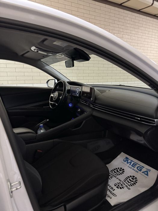 Hyundai elantra 2021