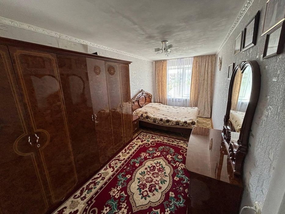Продам 3хкомнатную квартиру в центре