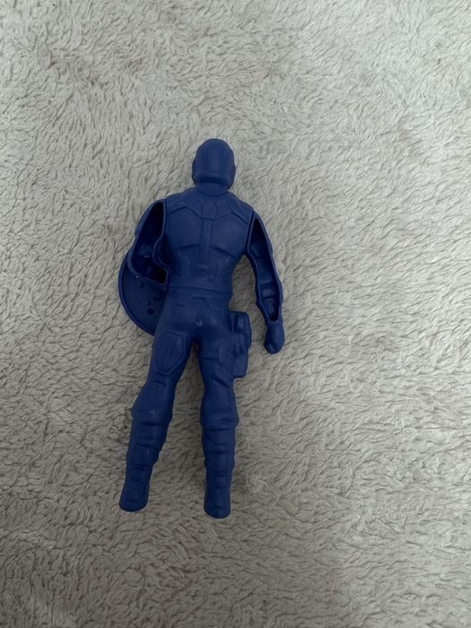 Продам фигурку Капитан Америка 10-12см Марвел