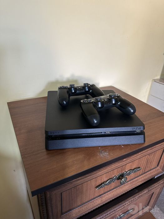 Playtayshon PS4 slim 1 TB