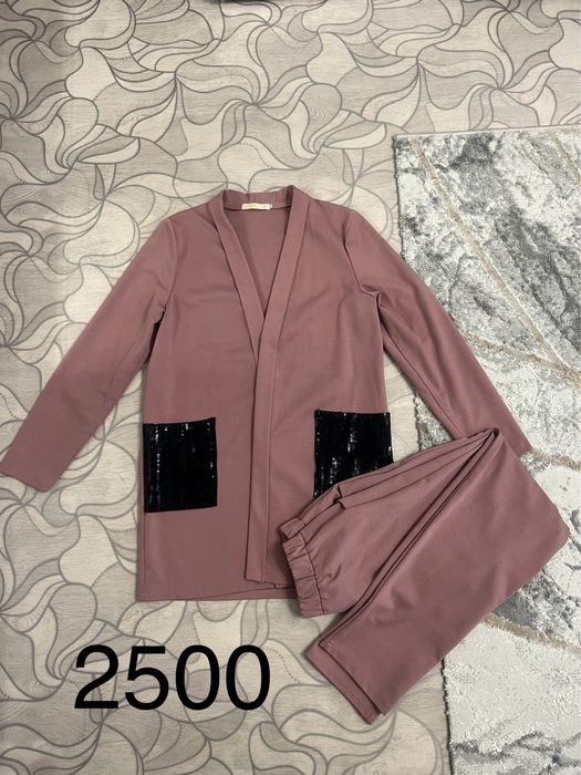 Продам женские куртки‼️