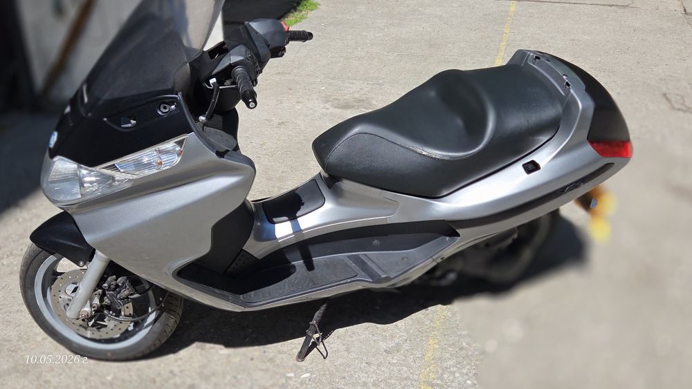 Piaggio x8 125 кубика