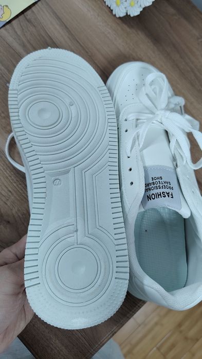 Нови кецове, дължина на стелка 27.5см