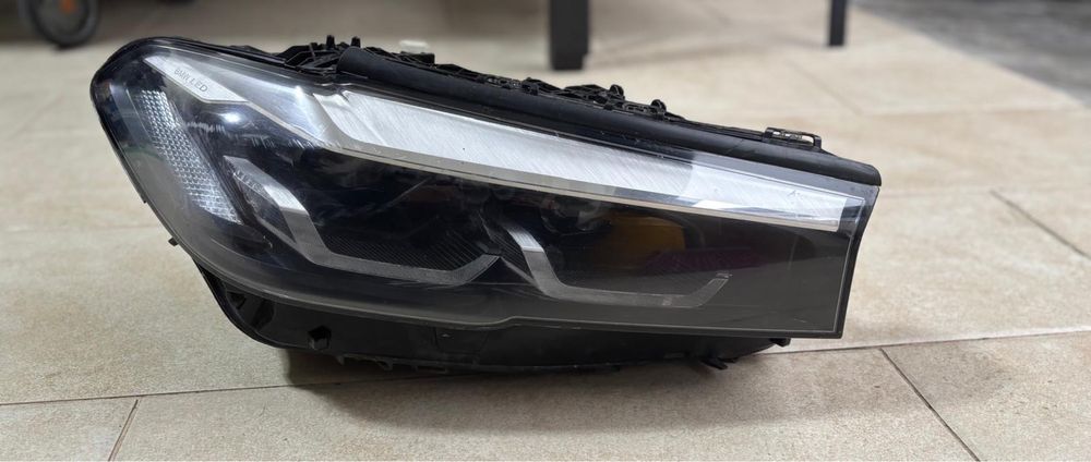 Far dreapta bmw g30 lci facelift full led 5A26FA4-01