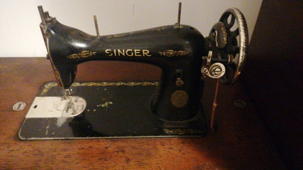 Mașină de Cusut SINGER