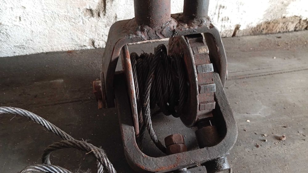 Ручной шахтный жак