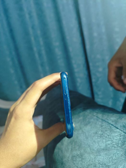 продаю Huawei P30 Lite с минусом