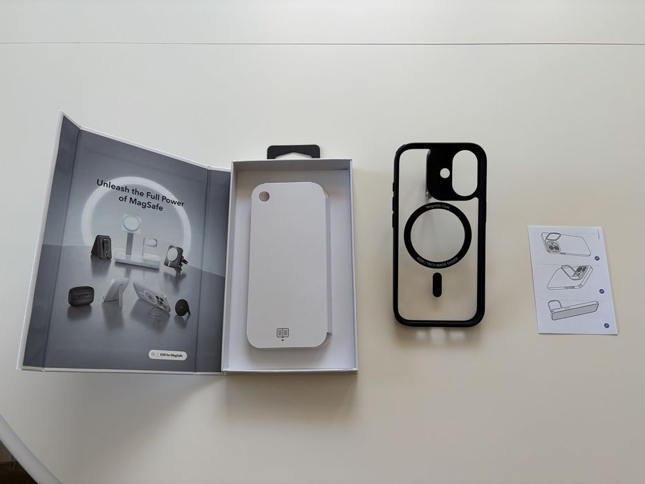 Husa iPhone 17 ESR Classic Hybrid HaloLock Kickstand, negru/transparenta