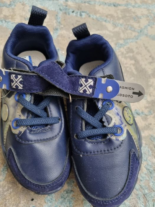 Обувь детская новые