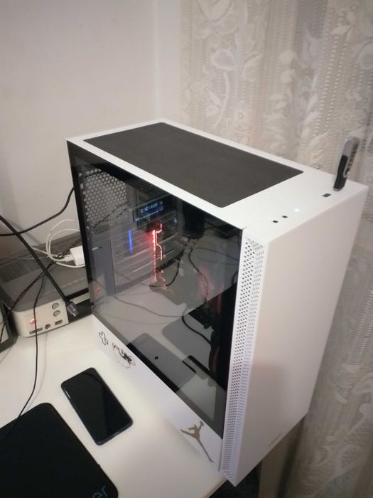 Carcasa Lian Li LANCOOL 205 Mid Tower White