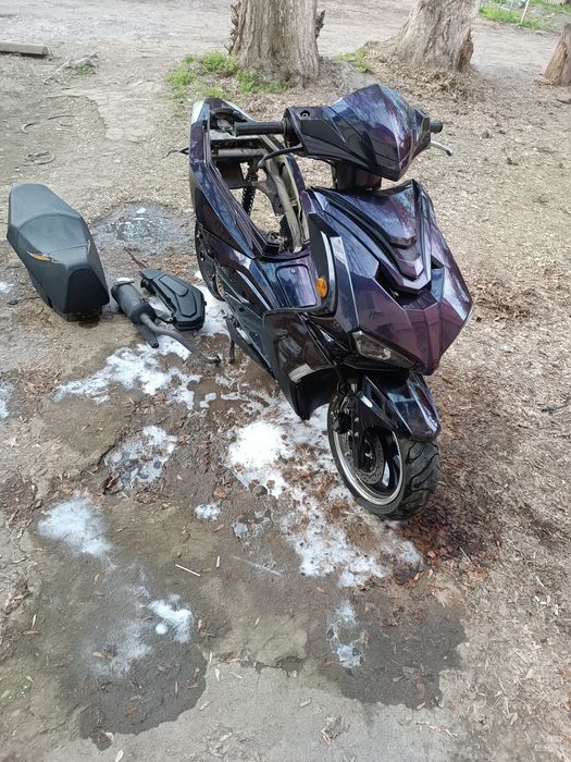 Продается скутер Италия с не большим вложением.