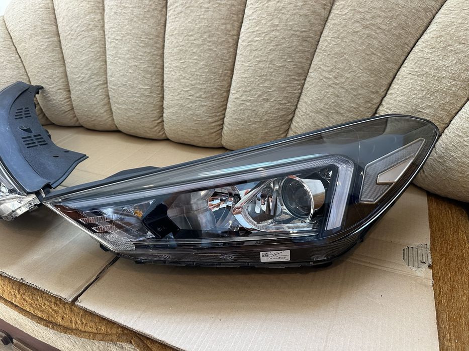 Faruri, Far stanga / Far dreapta Hyundai Tucson 2015-2020, Facelift