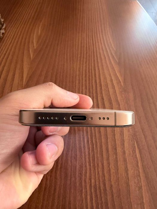 iPhone 16 Pro, 256GB, 5G, Desert Titanium