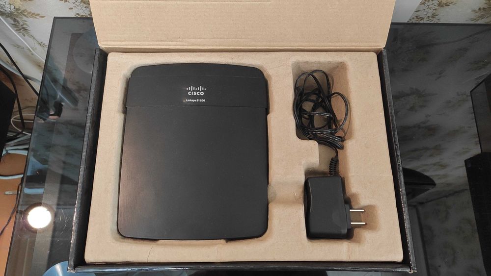 Роутер Linksys (Cisco) E1200