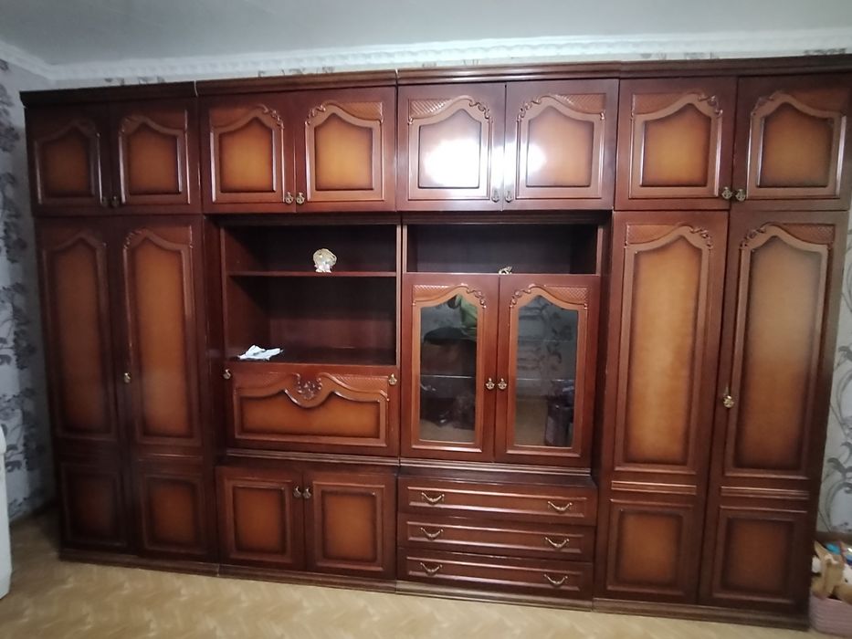 Продам импортную стенку