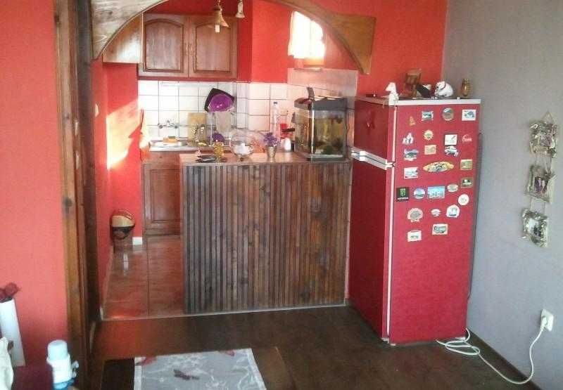 Уютен и много слънчев дом в кв. Възраждане!