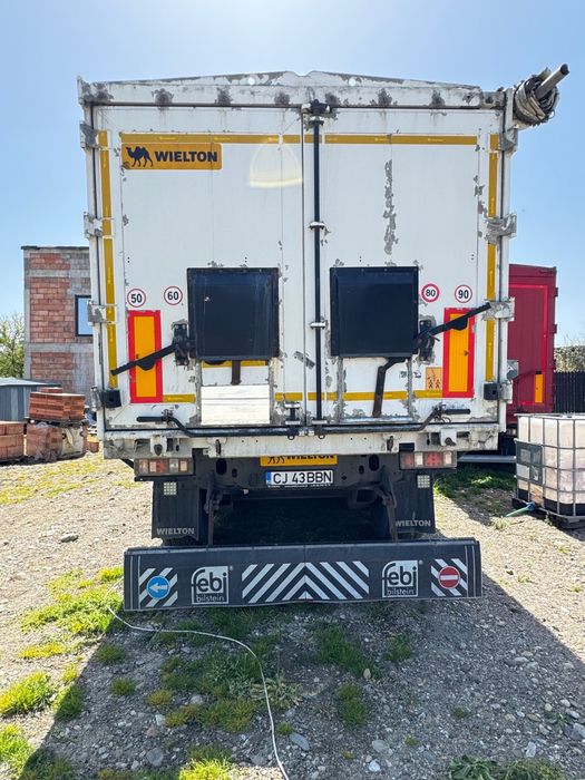 Mercedes MP4 + Bene Bodex/Wielton