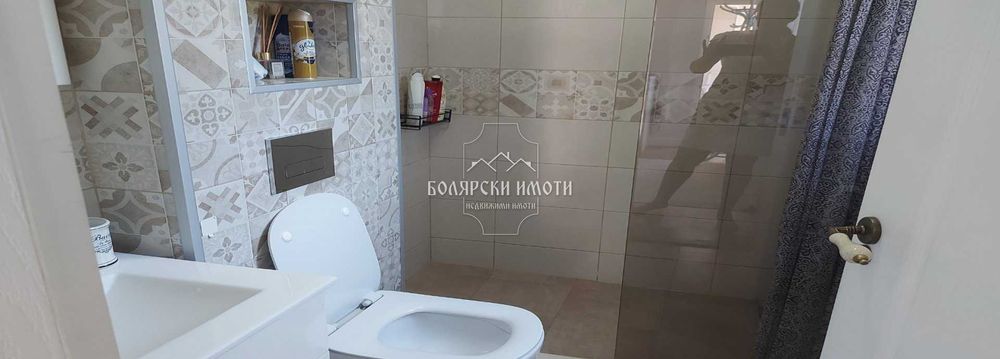 Четиристаен Луксозен апартамент с паркомясто и двор