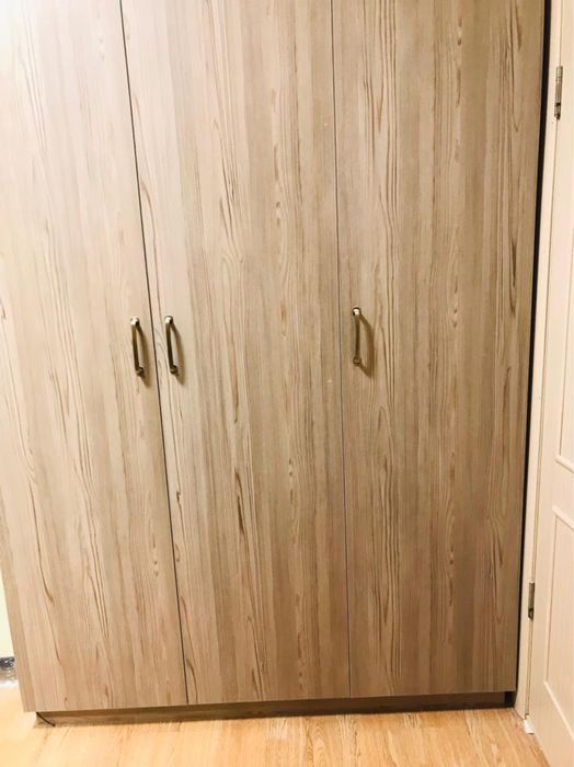Продам шкаф распашной