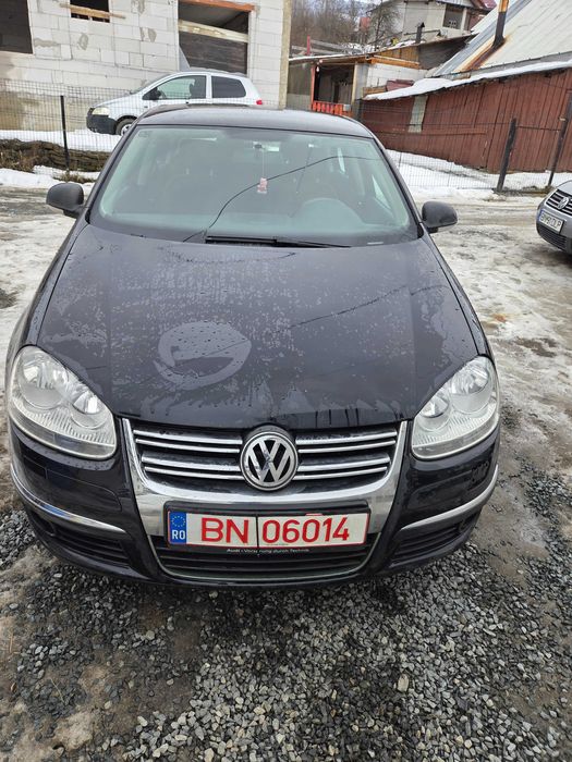 Vand Vw Jetta 1,9 tdi anul 2005 , pret 2700 euro