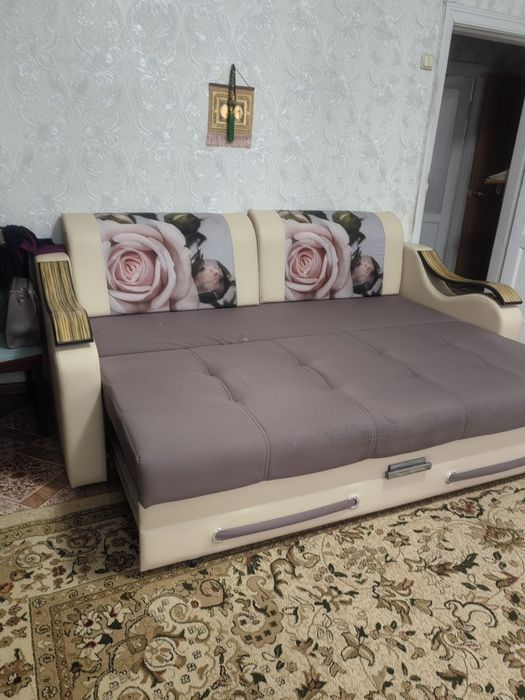 Диван раскладной.