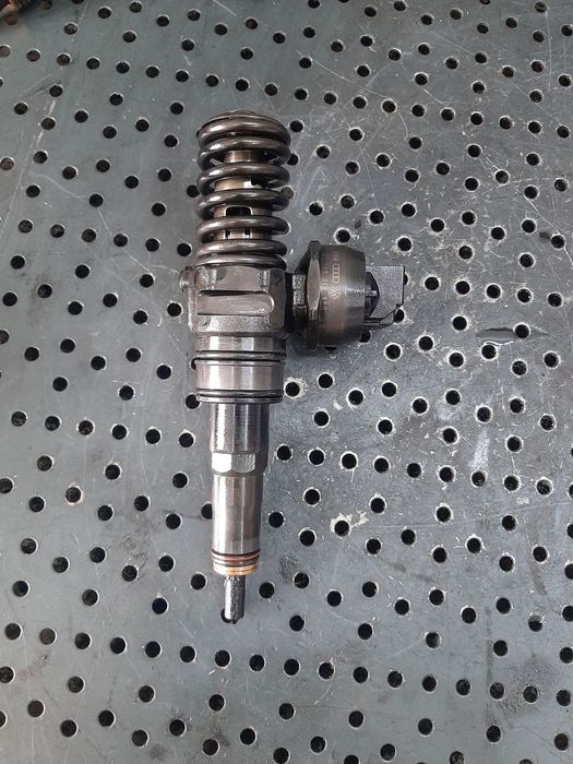Injector 038130073bn 1.9 tdi bls audi a3 8p seat ibiza 6l altea 5p leon 1p toledo 5p skoda fabia octavia