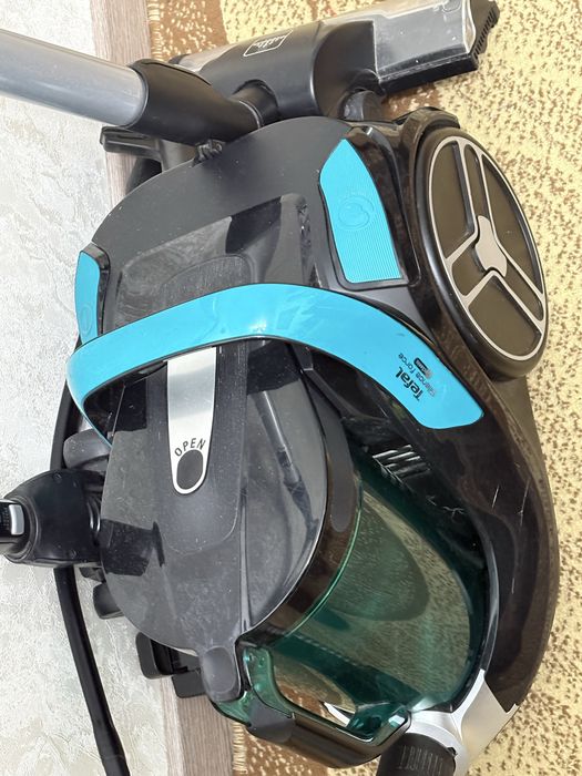 Пылесос Tefal silence force в идеально состояний