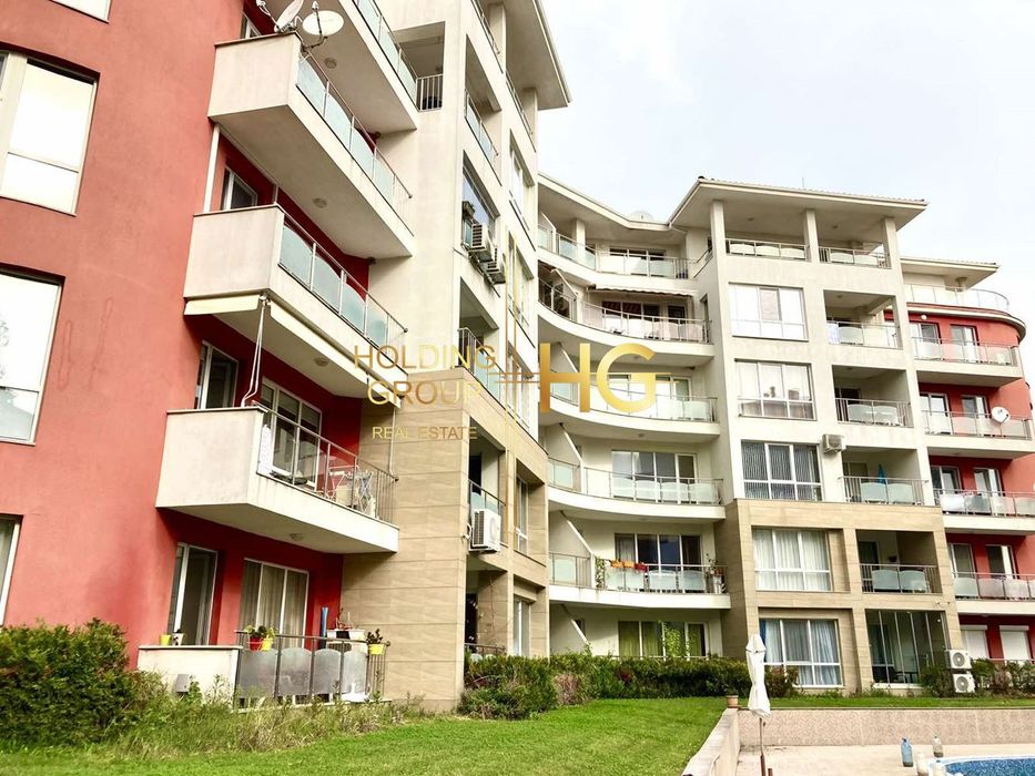 Продава се Двустаен апартамент в к.к. Св.Св. Константин и Елена - 70 кв.м за 2272 €/кв.м - Снимка #1