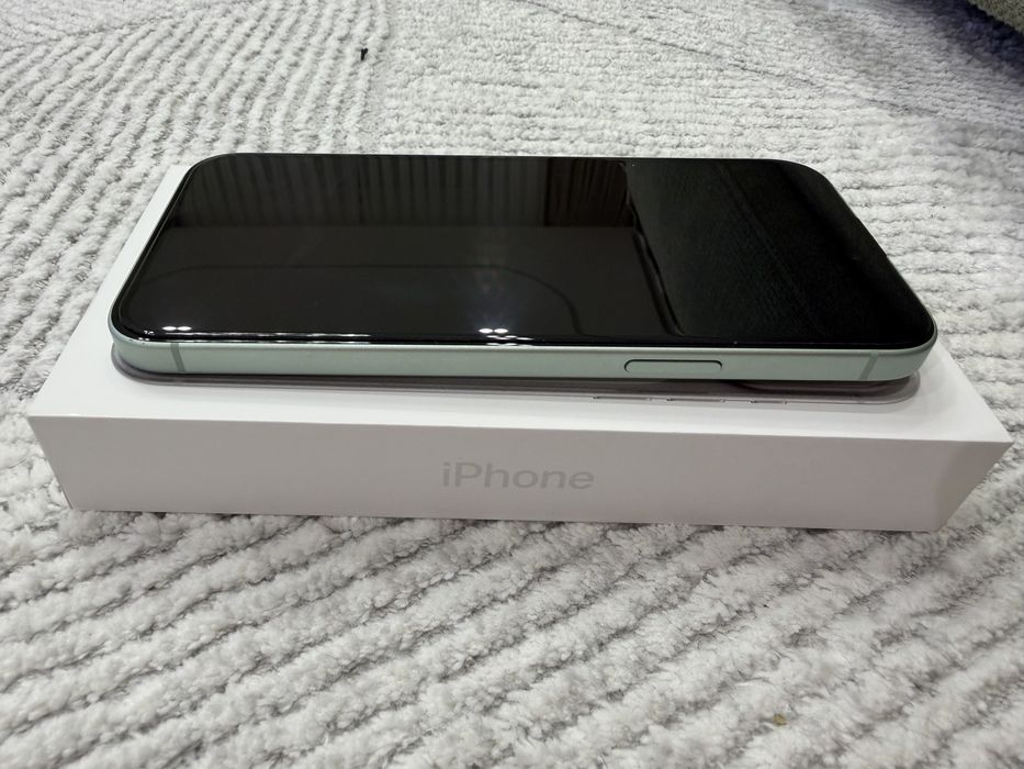 Iphone 15 plus 256 зеленый , мятный