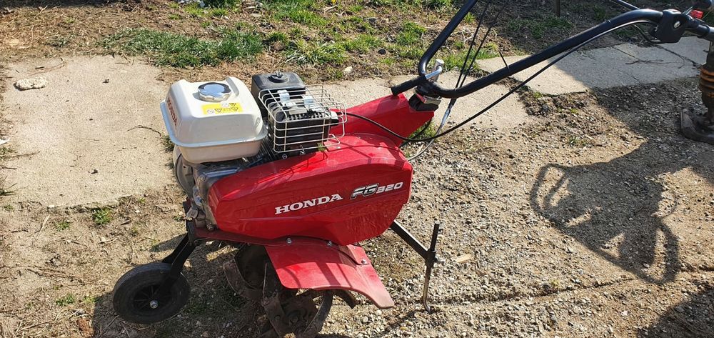 Închiriez placa compactoare De la 60kg la 450kg