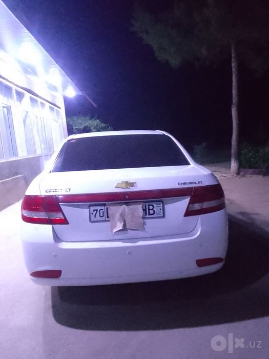 Moshina zur navorotlari bor