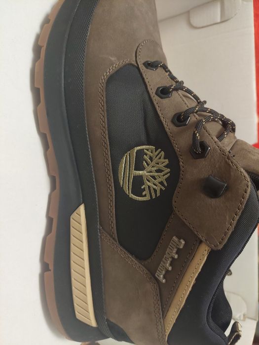 Vând urgent timberland bocanci noi în cutie nr 44