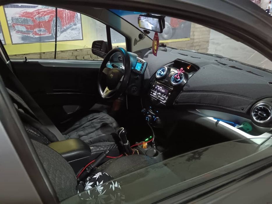 Spark sotiladi 2017 yil 140ming prabeg metan qoyilgan kraska tozza