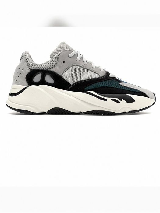 Кроссовки Adidas yeezy boost 700